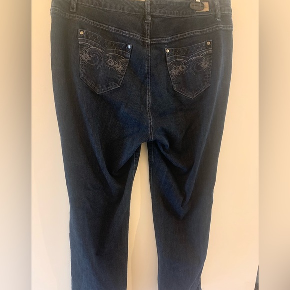 BandolinoBlu Mandie size 18W jeans. Dark denim - Picture 6 of 8